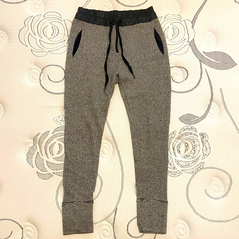 Zara fitted sweatpants size S
